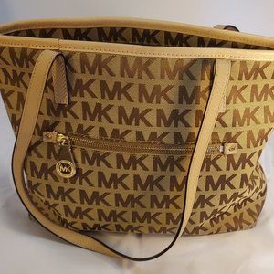 Michael Kors Montauk Tan Signature Tote Purse